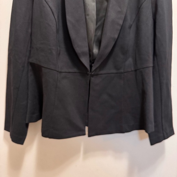 Torrid Studio Luxe Ponte Peplum Black Blazer Size 1x Preppy - Picture 7 of 14